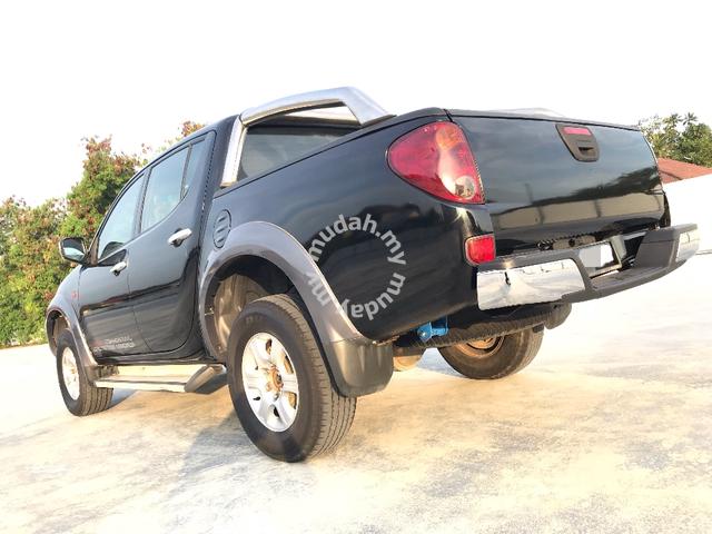 Mitsubishi TRITON 2.5VGT 4WD(M)LUXURY SPEC/TIPTOP - 4