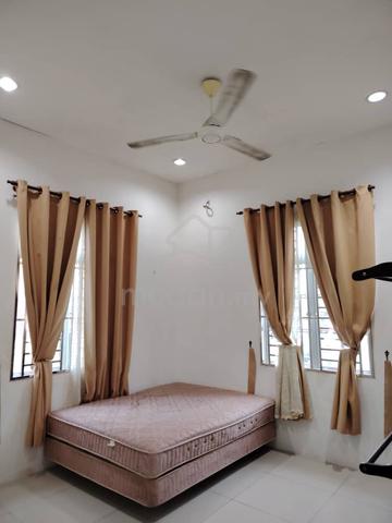 2 Middle Room available May 2025 1
