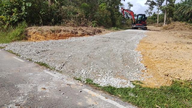 Tanah Bangunan Parit Semo  2