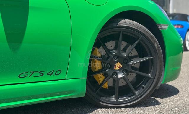 2022 Porsche CAYMAN 718 GTS 4.0 (A) PCCB PDLS+ GT4 - 2
