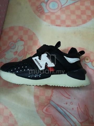 kid shoes - photo 4 of 6