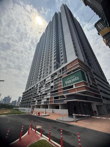 Middle Room to rent at Residensi Alamanda 1