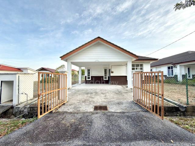 CHEAPEST! HUGE Single Storey Bungalow Bandar Tasik Senangin, Mantin 1