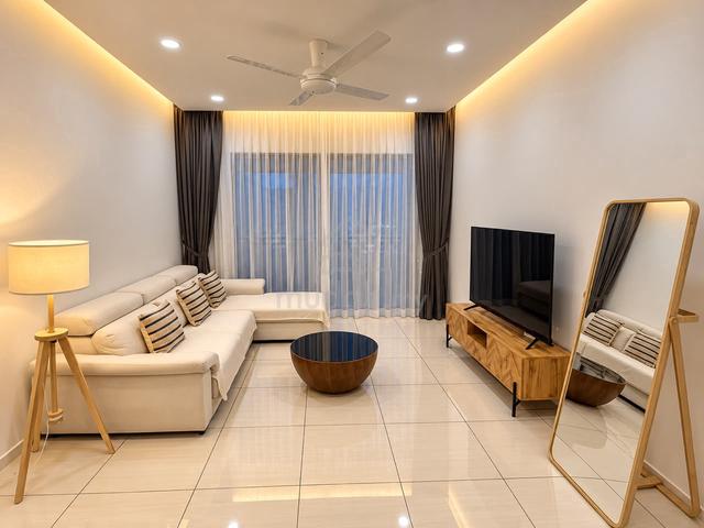 Queens Residences Q1 @ Queens Waterfront 1