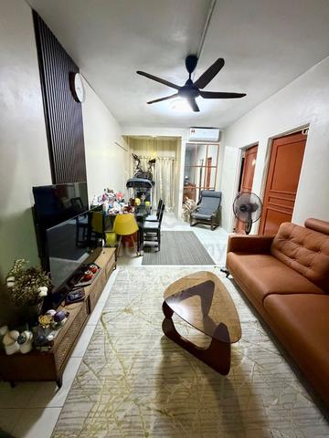 Golden Villa 1