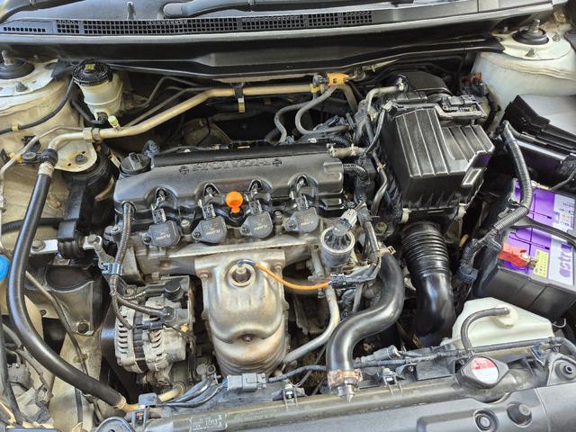 2011 Honda STREAM 1.8 I-VTEC RSZ FACELIFT (A) - 3