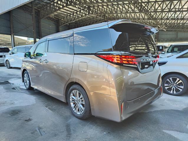 FULL SPEC 2025 Toyota ALPHARD 2.5 Z GOLD OFFER - 2