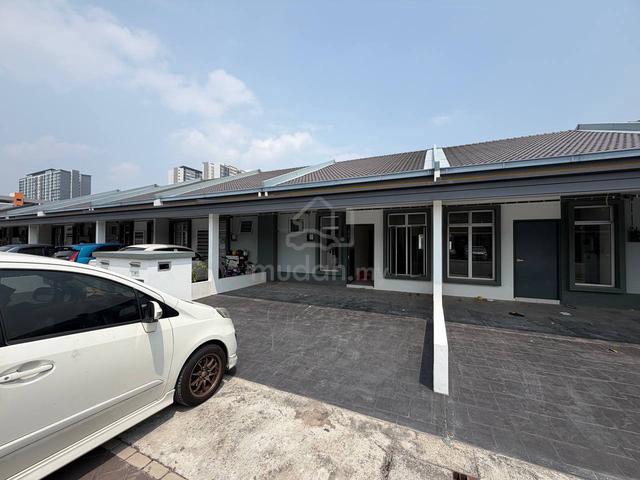 FOR SALE Single Storey Terrace Intermediate Kita Mesra, Cybersouth D 1