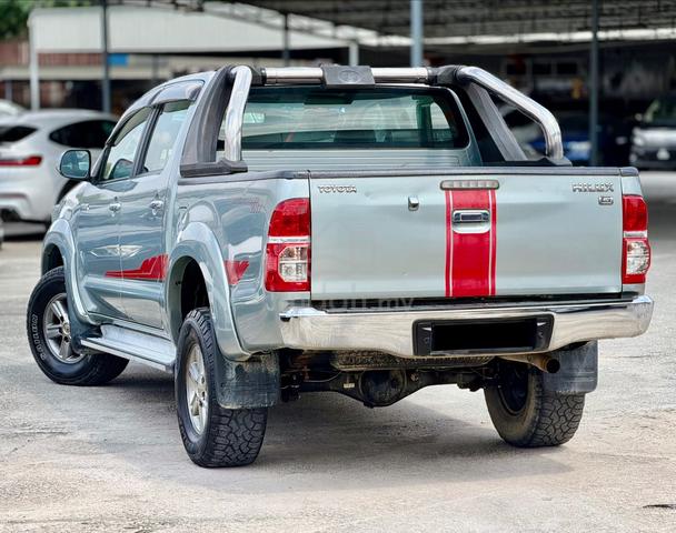 ORI PAINT 2016 Toyota HILUX 2.5 G TRD (A) ONEOWNER - 2