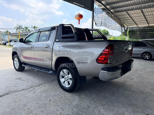 2016 Toyota HILUX 2.4 G VNT (A) ONE OWNER - 5