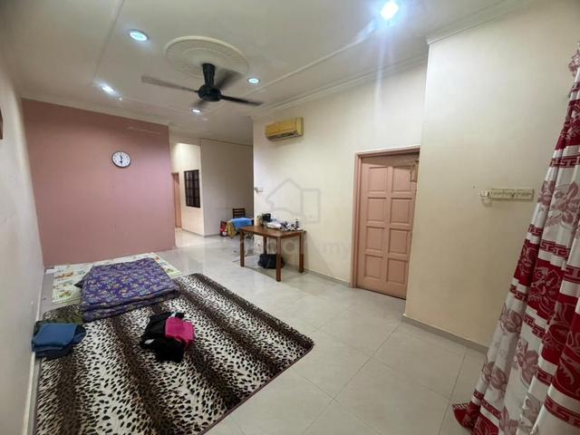 [Renovated] Single Storey Terrace - Blok 8 Bandar Tasik Puteri, Rawang 1