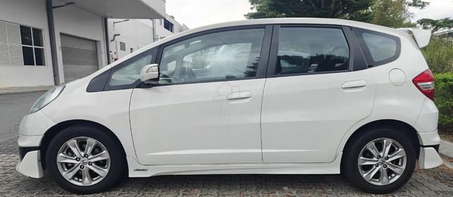 2014 Honda JAZZ 1.5 FACELIFT (A) - 2