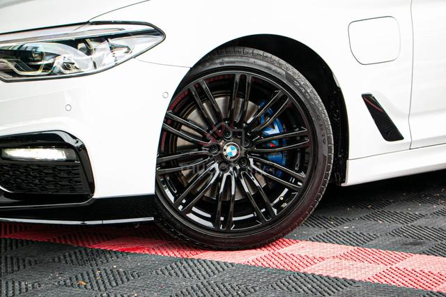 2020 BMW 530e 2.0 M-Sport F/BodyKit OriPaint bmFSR - 2
