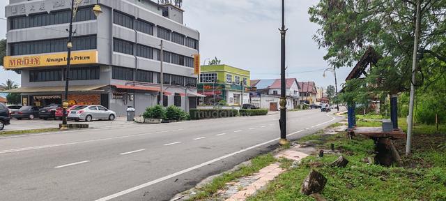 Land for rent [Jalan Muar Tangkak] 1