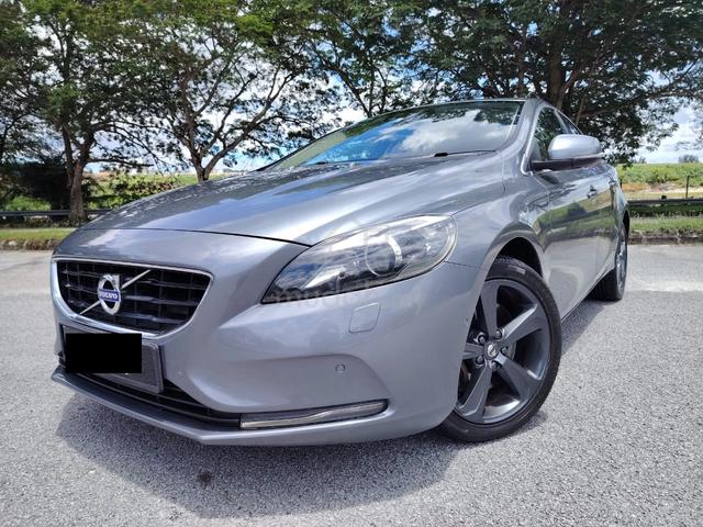 Volvo V40 2.0 T5 (A) PADDLE SHIFT - 8 SPEED - 1