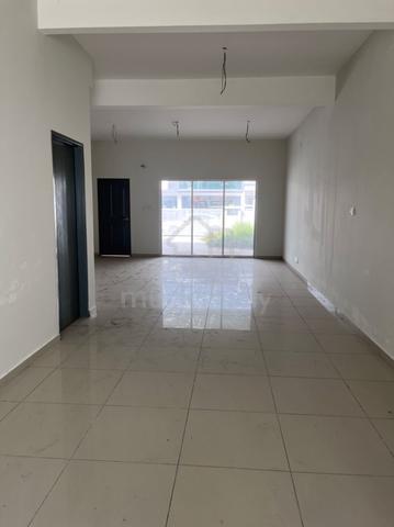 Double Storey Superlink House New Unit Size 22x115 Never Occupied Sale 1