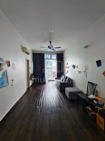 Senai Garden Apartment 1
