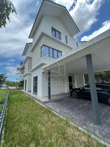 [2132 SF] 3 Storey END LOT Terrace, Tamansari, Amaryllis, Rawang 1