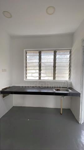 Flat Taman Ungku Tun Aminah 1