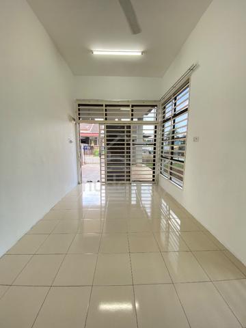 Bukit setongkol single storey Corner lot House for rent. 2