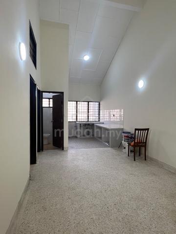 hot area JLN SIM BANG tmn perling single storey terrace freehold ori 1