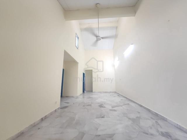 Endlot Renovated Single Storey @Taman Velox Rawang For Sale 1