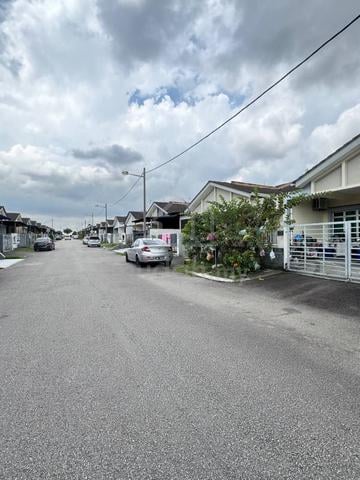 Bandar Indahpura, kulai 1 storey house, GnG area, C.H.E.A.P. 1