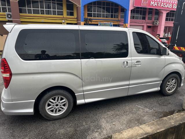 2010 Hyundai GRAND STAREX 2.5 ROYALE (A) - 2