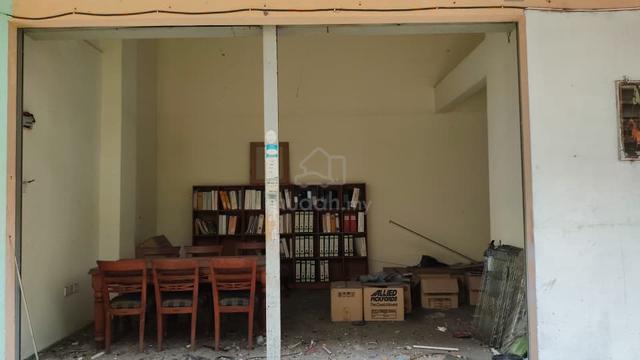 Untuk Jual: Shoplot Suria Apartment Damansara Damai 1