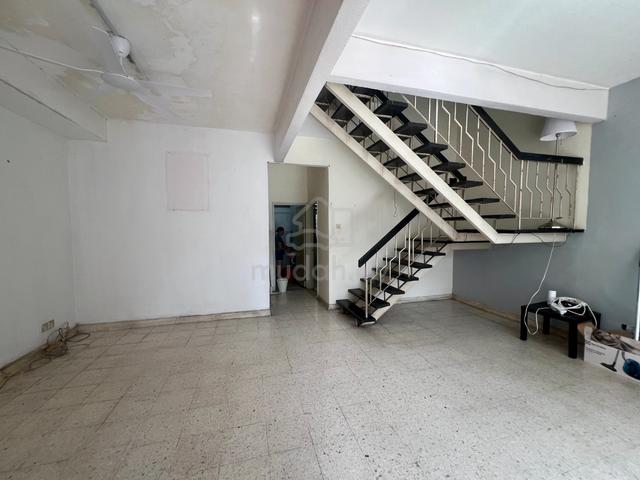 To Let - 2 Storey Terrace House @ Taman Bakti (Near LRT Pandan Indah) 1