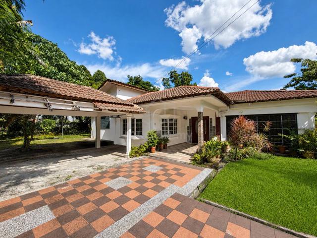 Tanah Luas |  Single Storey Bungalow @ Taman Pelangi, Sentul KL 1