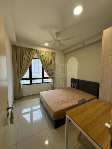 Fully Furnished Queen Bedroom for Rent at D’Erica Residences 1