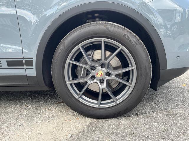 2024 Porsche CAYENNE COUPE 3.0 PDLS+ RED INT/PROOF - 4