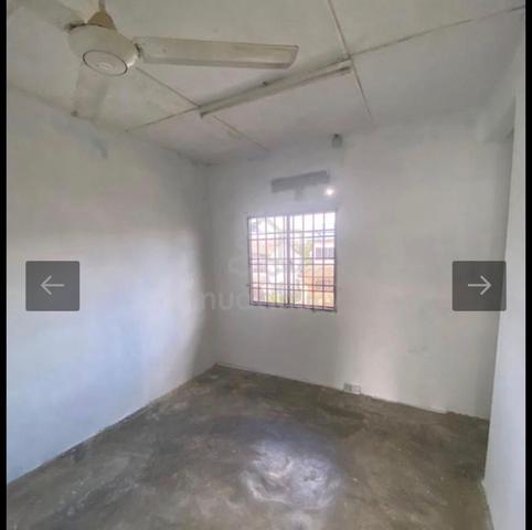 Taman Puteri Wangsa Double Storey Low Cost House 2bed Ulu Tiram Johor 1