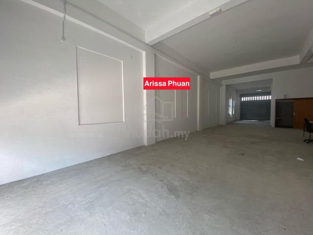 Diamond Valley 3815sf Light industry Batu Maung Well Maintained 3