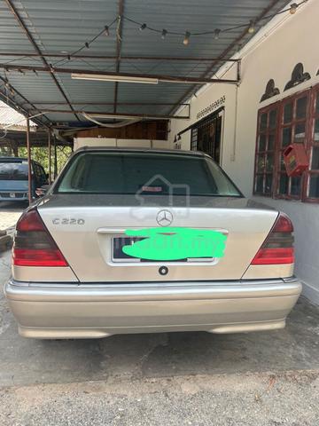 1995 Mercedes Benz 220E 2.2 (A) - 2
