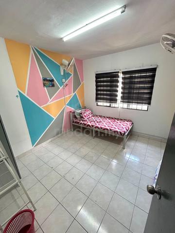 Single Room Male for rent at Flora Damansara area Damansara Perdana PJ 1