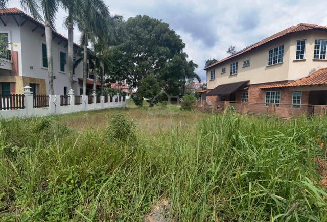 Bungalow Land in Kuala Lumpur, Bukit Jalil Golf 1