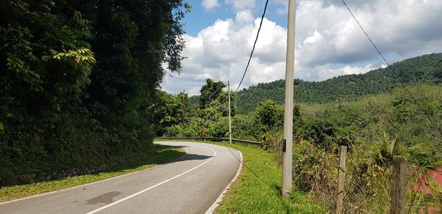 Tanah 3.4 Ekar Tepi Jalanraya Di Batu Kikir Untuk Buat Projek Dusun 1