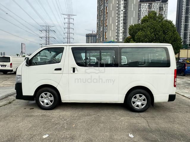2011 Toyota HIACE 2.5 WINDOW VAN Low Roof 15 Seat - 3