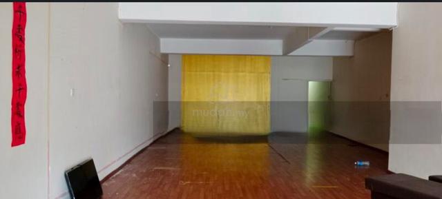 Facing Main Road Puchong Utama Batu 14 2nd Floor Office Lot 1
