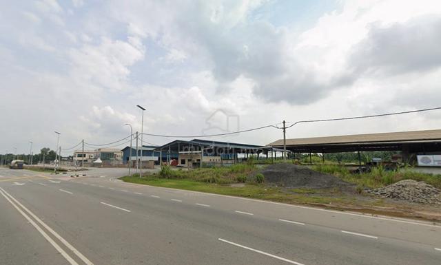 ROI 4.8% Yong Peng Jalan Labis 1.55 Acre Land with Factory Building 1