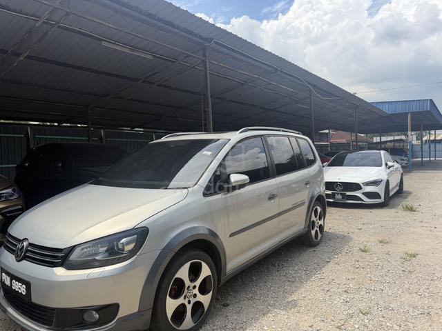 2011 Volkswagen CROSS TOURAN 1.4 TSI (A) - 2