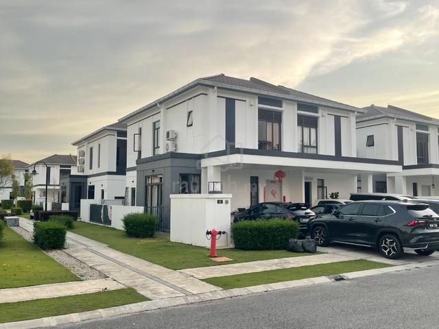 REGENT GARDEN @ Eco Grandeur Semid To let With kitchen and AC good uni 1