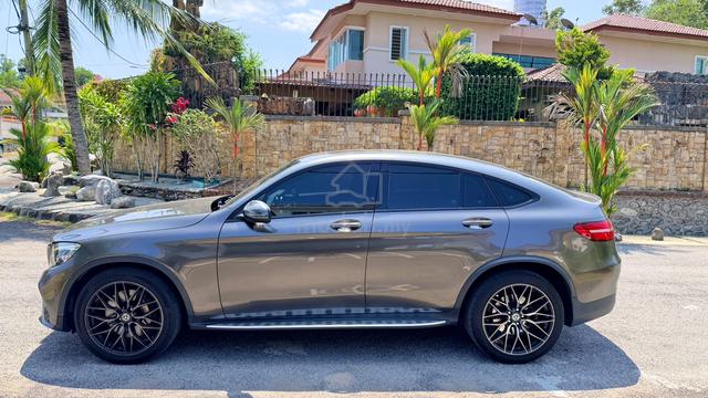 2019 Mercedes Benz GLC300 4MATIC COUPE AMG LINE - 1