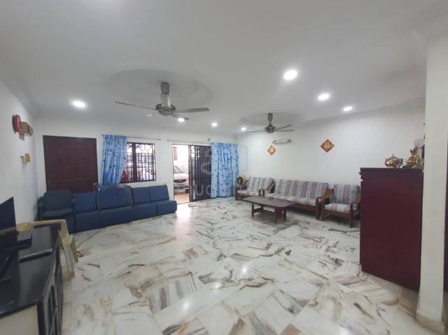 Fully Renovated and Fully Extended 2 Storey Terrace for Bayu Perdana 4