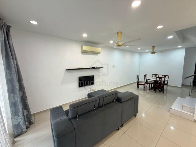 Cassis, Kota Emerald 1