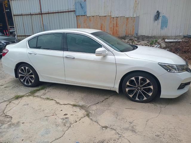 2017 Honda ACCORD 2.4 VTi-L FACELIFT (A) - 4