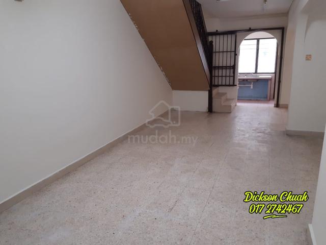 (RARE UNIT) Bayan Lepas Landed 2 STRY Terrace FOR RENT!! 1