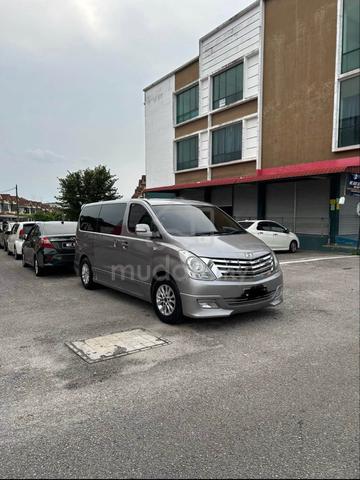 Selling Hyundai Gran Starex diesel 2.5 - 3